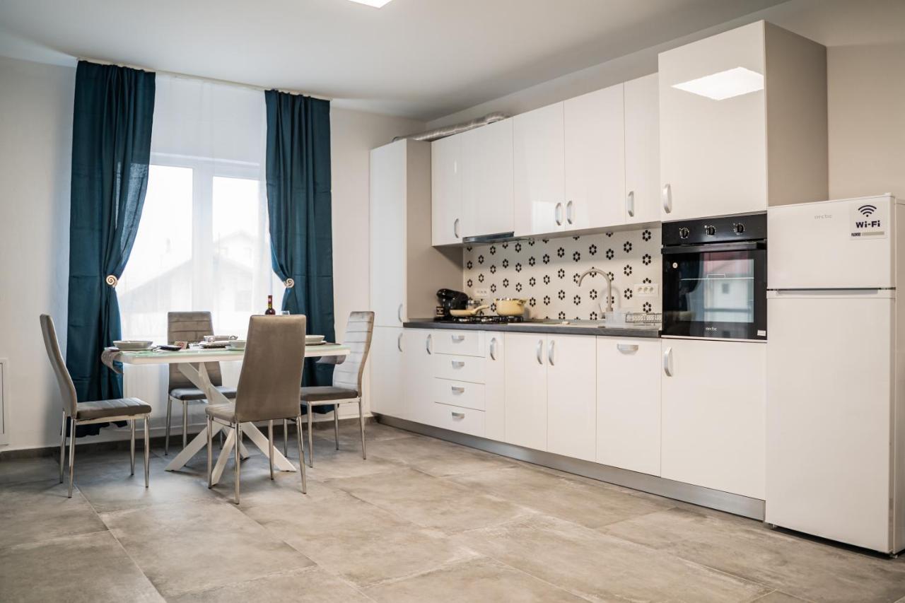 Modern Apartment In Dumbravita Dumbravita  Exterior foto